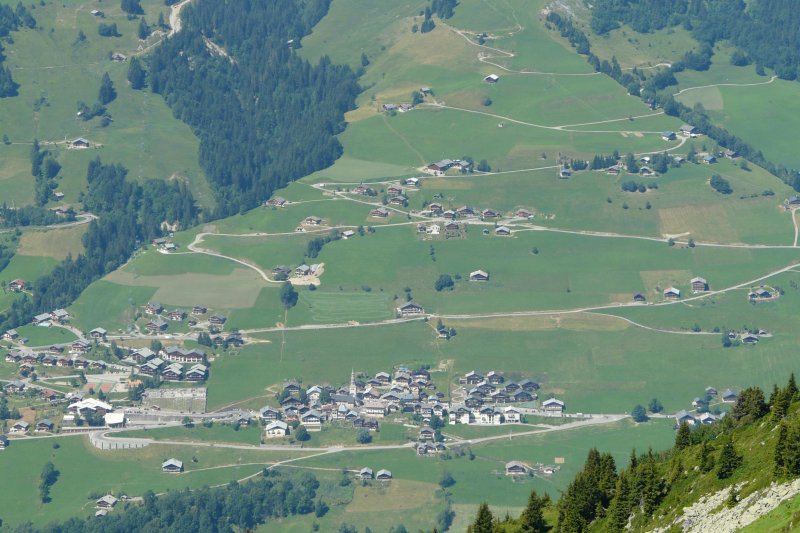 07-Hauteluce vue de la montagne d'Outray